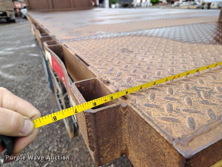 image for item DP4990 2006 Freightliner Business Class M2 dump flatbed truck