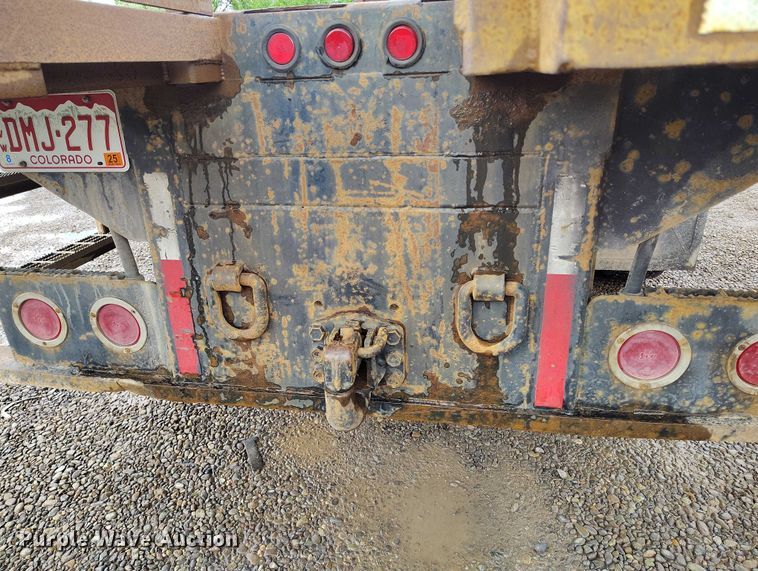 image for item DP4990 2006 Freightliner Business Class M2 dump flatbed truck