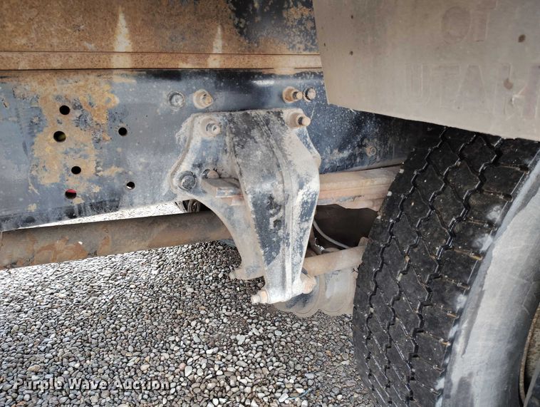 image for item DP4990 2006 Freightliner Business Class M2 dump flatbed truck