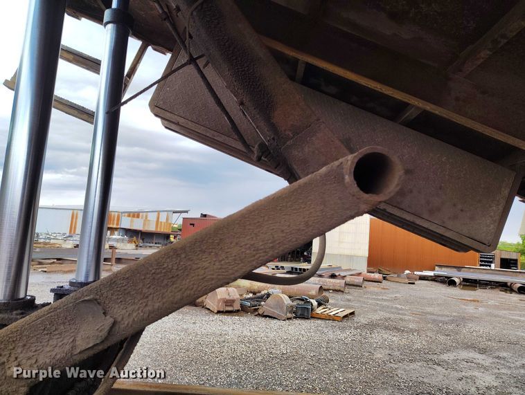 image for item DP4990 2006 Freightliner Business Class M2 dump flatbed truck