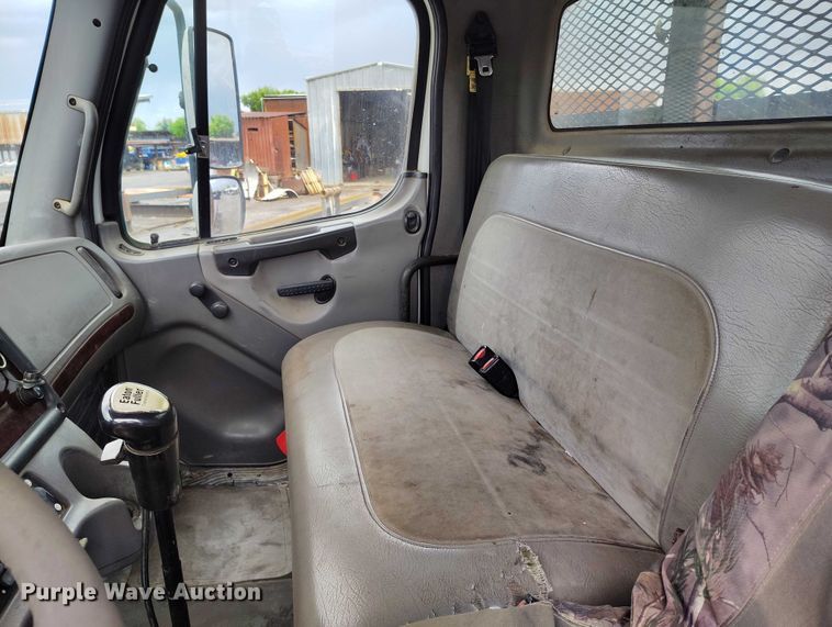 image for item DP4990 2006 Freightliner Business Class M2 dump flatbed truck