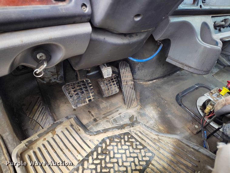 image for item DP4990 2006 Freightliner Business Class M2 dump flatbed truck