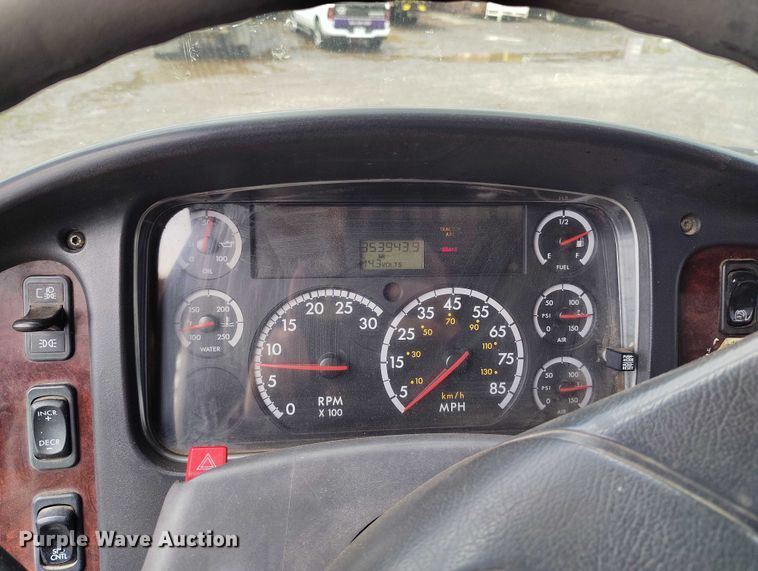 image for item DP4990 2006 Freightliner Business Class M2 dump flatbed truck