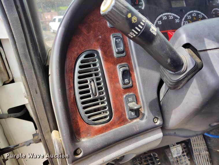 image for item DP4990 2006 Freightliner Business Class M2 dump flatbed truck