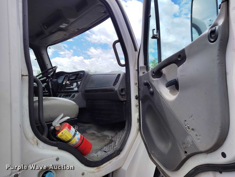 image for item DP4990 2006 Freightliner Business Class M2 dump flatbed truck