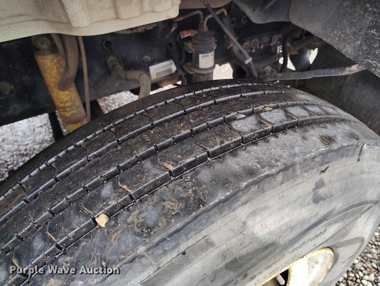 image for item DP4990 2006 Freightliner Business Class M2 dump flatbed truck