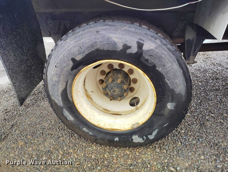 image for item DP4990 2006 Freightliner Business Class M2 dump flatbed truck