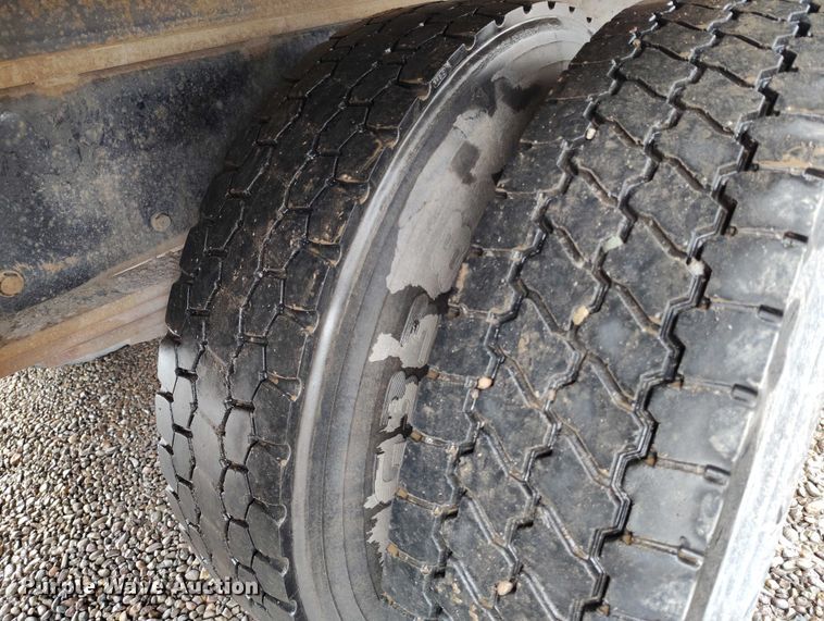 image for item DP4990 2006 Freightliner Business Class M2 dump flatbed truck