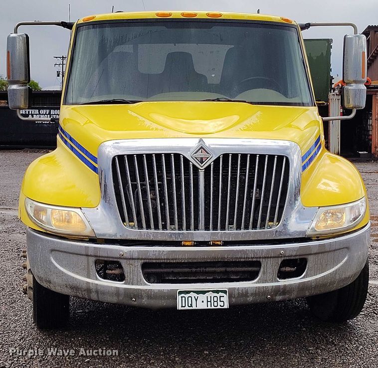 image for item DP4991 2007 International 4300 rollback truck