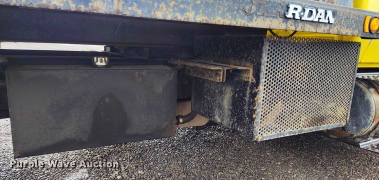 image for item DP4991 2007 International 4300 rollback truck