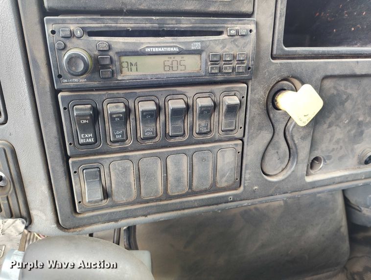 image for item DP4991 2007 International 4300 rollback truck