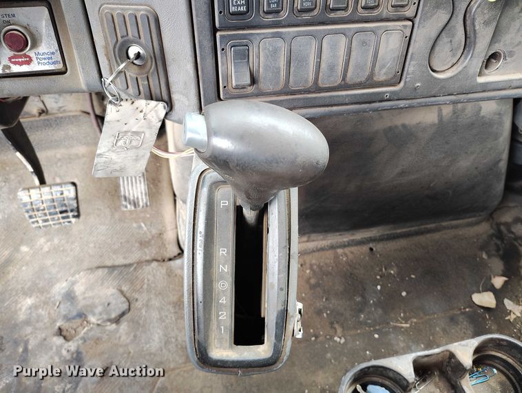 image for item DP4991 2007 International 4300 rollback truck