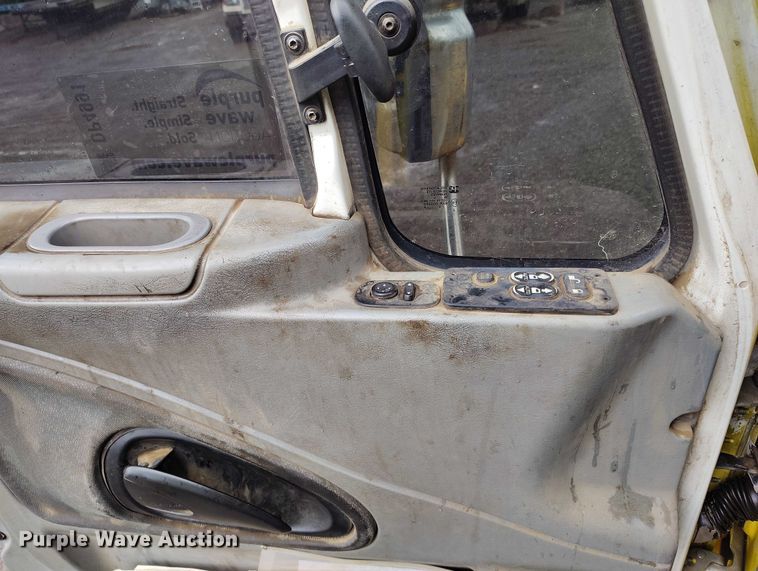 image for item DP4991 2007 International 4300 rollback truck