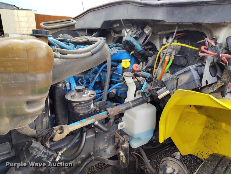 image for item DP4991 2007 International 4300 rollback truck