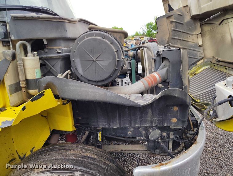 image for item DP4991 2007 International 4300 rollback truck