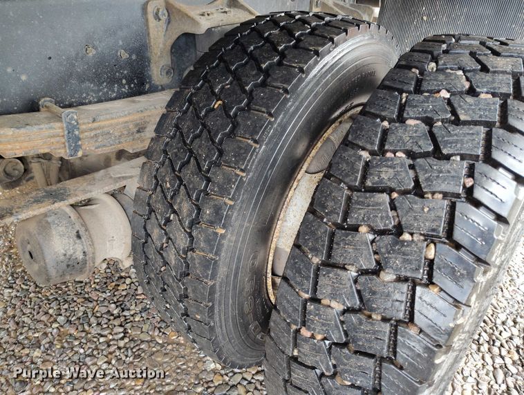 image for item DP4991 2007 International 4300 rollback truck