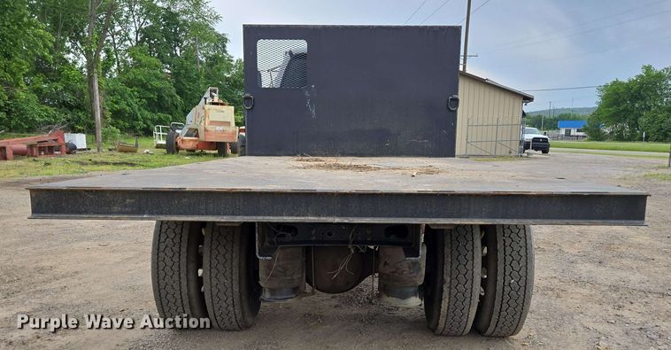 image for item DP6383 2005 Ford F750 Super Duty flatbed truck
