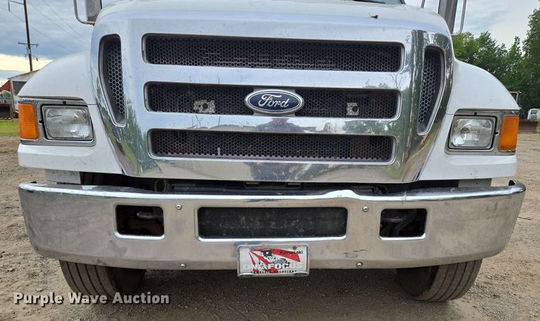 image for item DP6383 2005 Ford F750 Super Duty flatbed truck