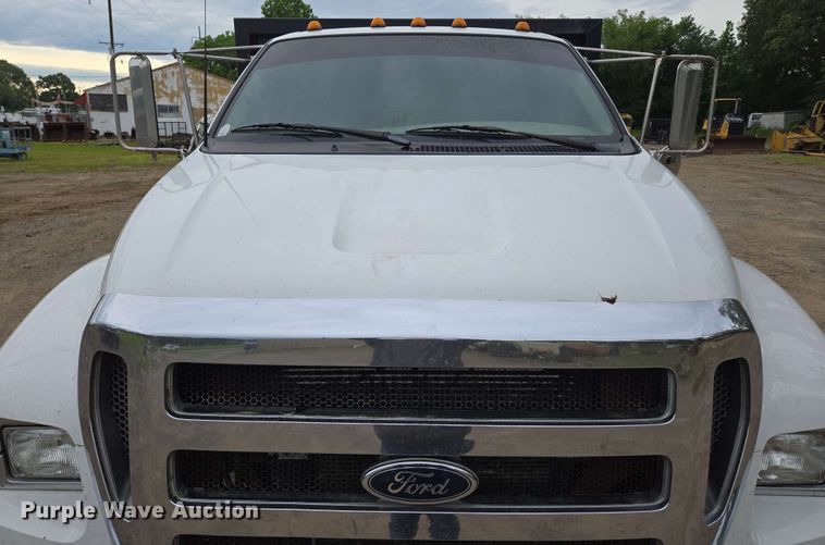 image for item DP6383 2005 Ford F750 Super Duty flatbed truck