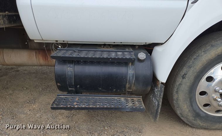 image for item DP6383 2005 Ford F750 Super Duty flatbed truck