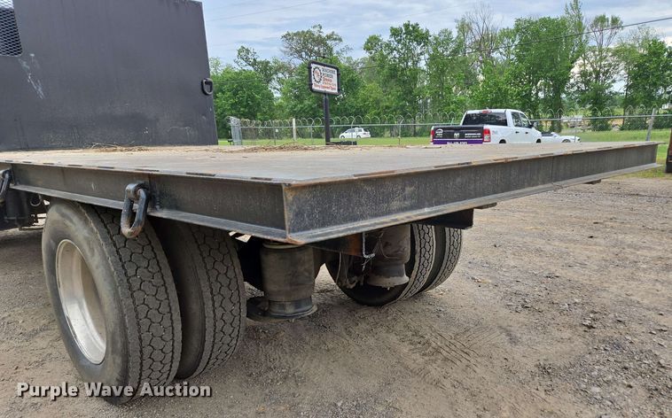 image for item DP6383 2005 Ford F750 Super Duty flatbed truck