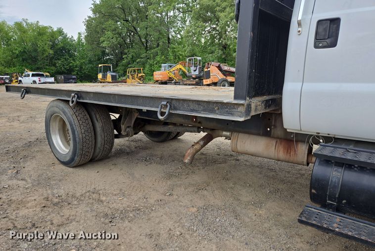 image for item DP6383 2005 Ford F750 Super Duty flatbed truck