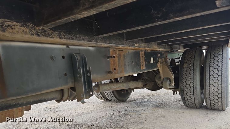 image for item DP6383 2005 Ford F750 Super Duty flatbed truck