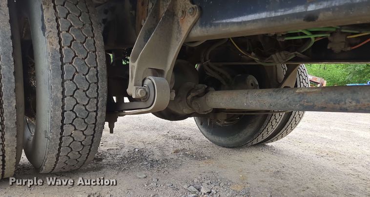 image for item DP6383 2005 Ford F750 Super Duty flatbed truck