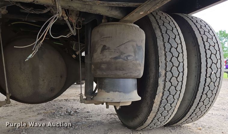 image for item DP6383 2005 Ford F750 Super Duty flatbed truck