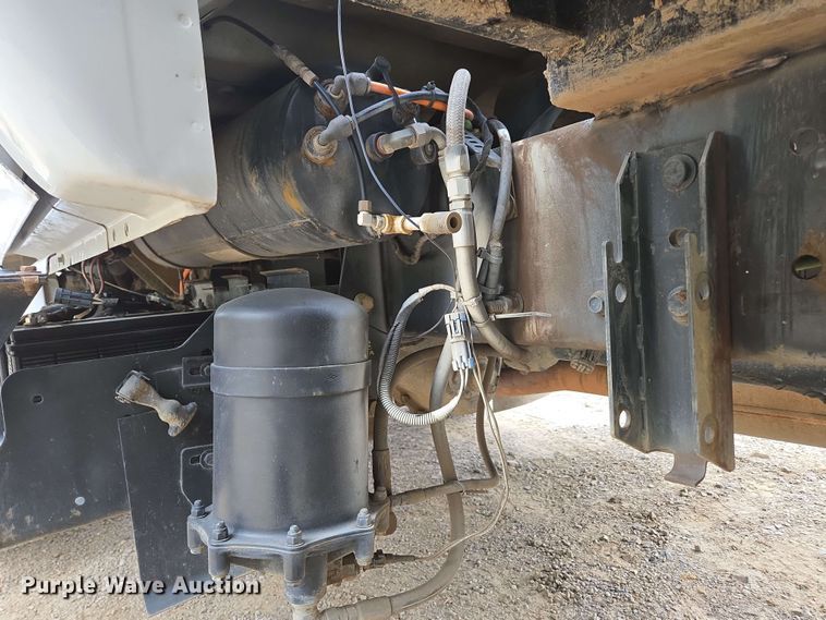 image for item DP6383 2005 Ford F750 Super Duty flatbed truck