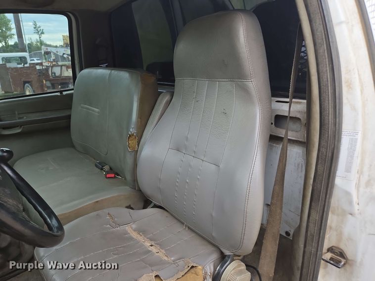 image for item DP6383 2005 Ford F750 Super Duty flatbed truck