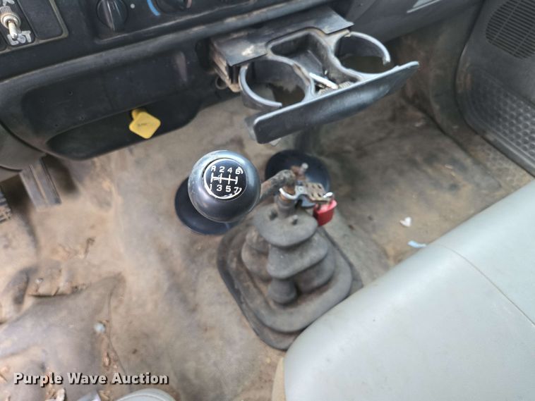 image for item DP6383 2005 Ford F750 Super Duty flatbed truck