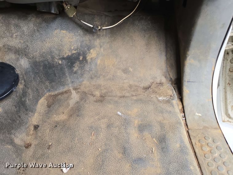 image for item DP6383 2005 Ford F750 Super Duty flatbed truck