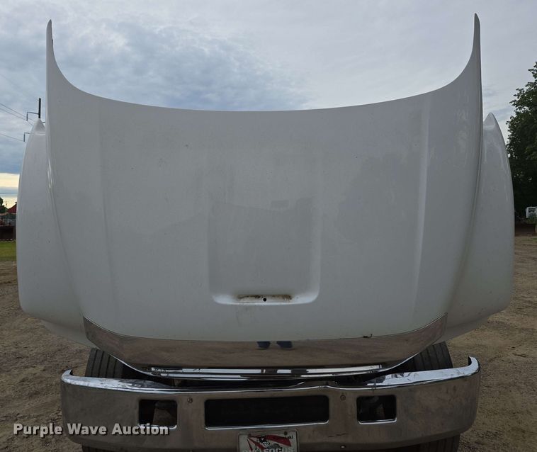 image for item DP6383 2005 Ford F750 Super Duty flatbed truck