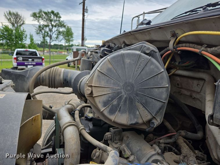 image for item DP6383 2005 Ford F750 Super Duty flatbed truck