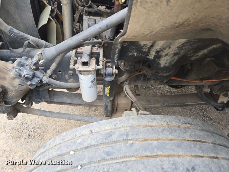 image for item DP6383 2005 Ford F750 Super Duty flatbed truck