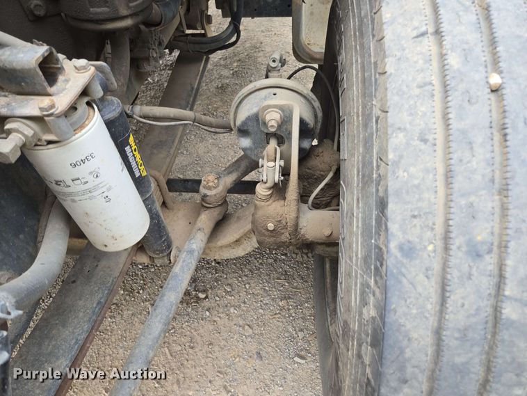 image for item DP6383 2005 Ford F750 Super Duty flatbed truck