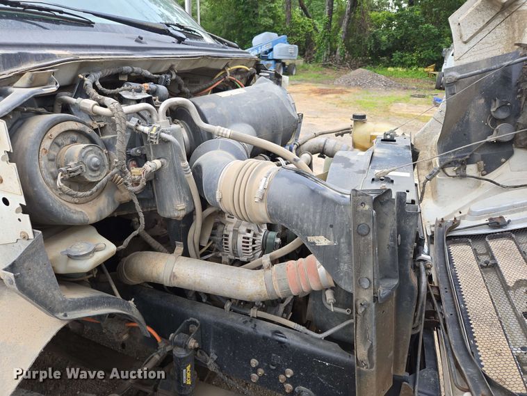 image for item DP6383 2005 Ford F750 Super Duty flatbed truck