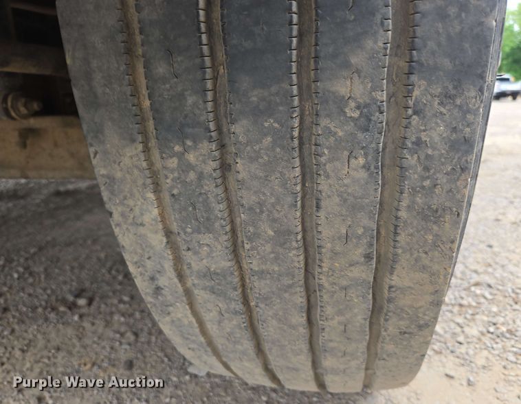 image for item DP6383 2005 Ford F750 Super Duty flatbed truck