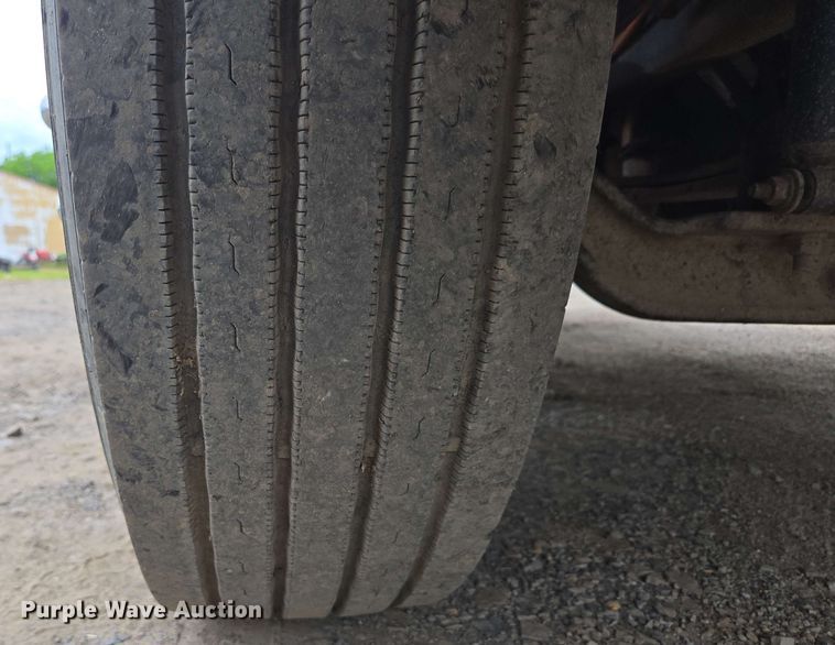 image for item DP6383 2005 Ford F750 Super Duty flatbed truck