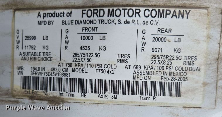 image for item DP6383 2005 Ford F750 Super Duty flatbed truck