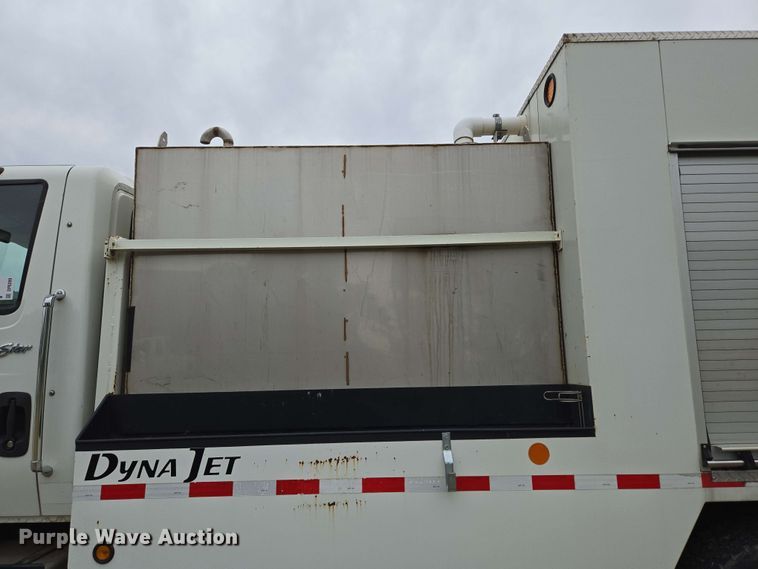 image for item DP6399 2014 International 4400 sewer jetter truck