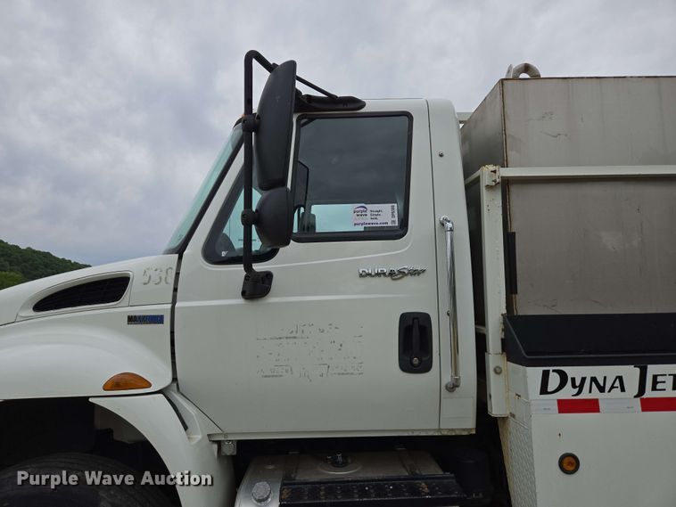 image for item DP6399 2014 International 4400 sewer jetter truck