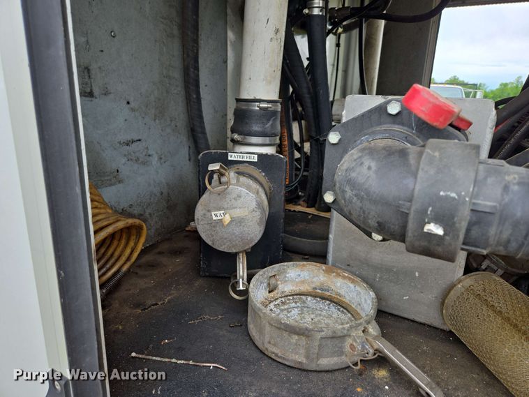 image for item DP6399 2014 International 4400 sewer jetter truck