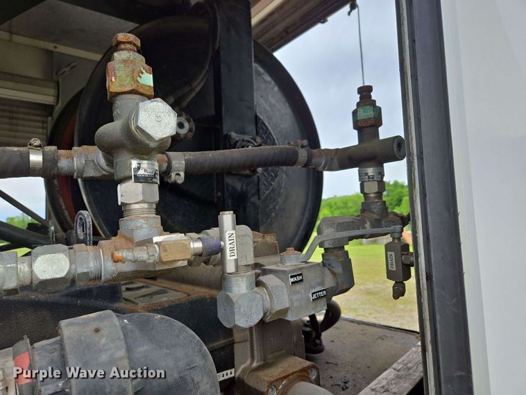 image for item DP6399 2014 International 4400 sewer jetter truck