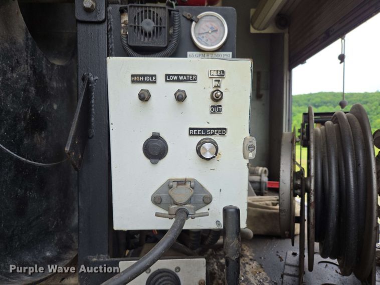 image for item DP6399 2014 International 4400 sewer jetter truck