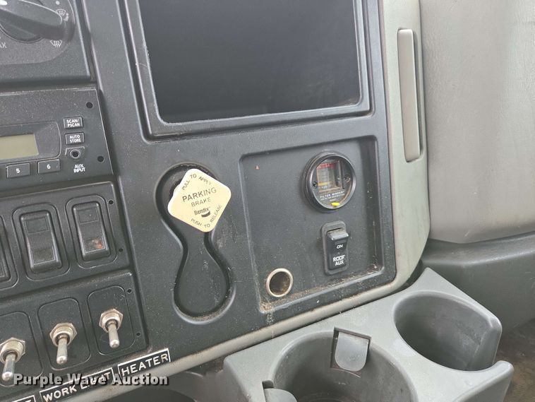 image for item DP6399 2014 International 4400 sewer jetter truck