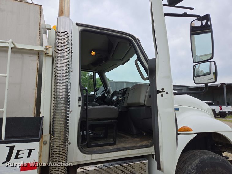 image for item DP6399 2014 International 4400 sewer jetter truck