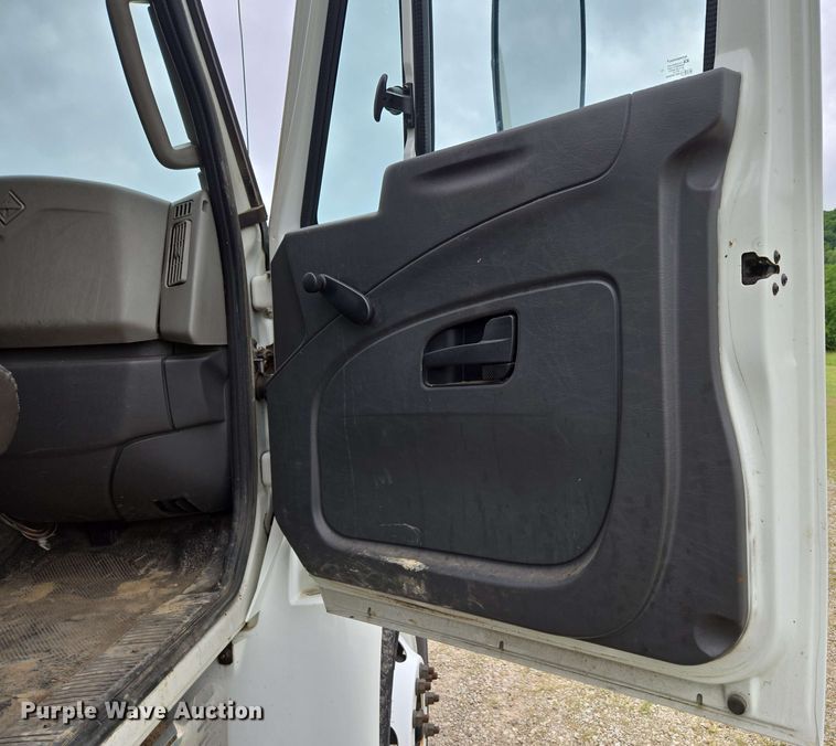 image for item DP6399 2014 International 4400 sewer jetter truck