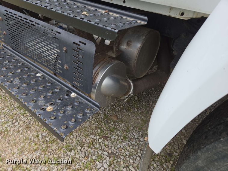 image for item DP6402 2011 Ford F750 Super Duty Ext. Cab dump flatbed truck